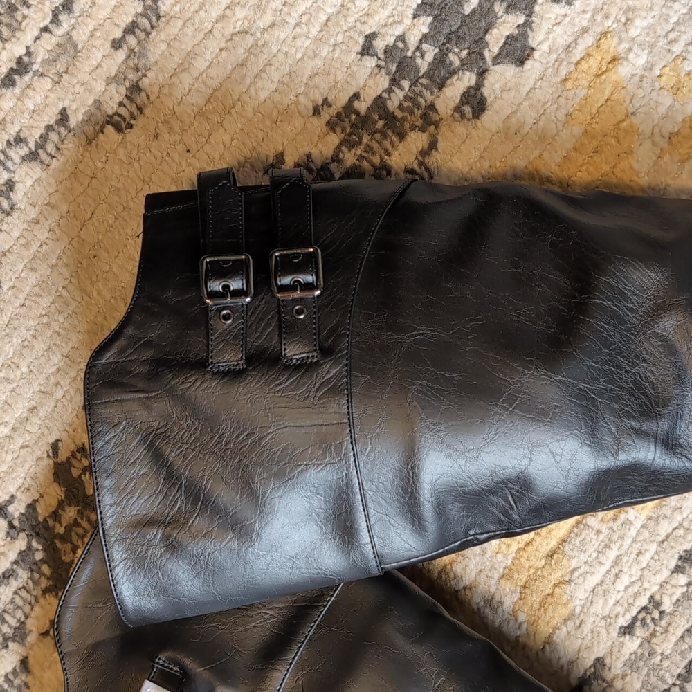 Journee riding boots - Picture 2 of 3